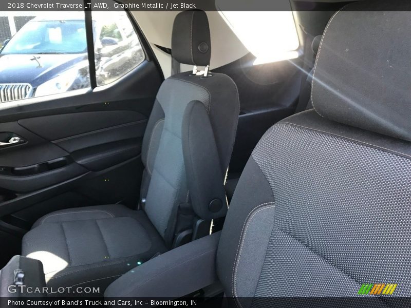 Graphite Metallic / Jet Black 2018 Chevrolet Traverse LT AWD