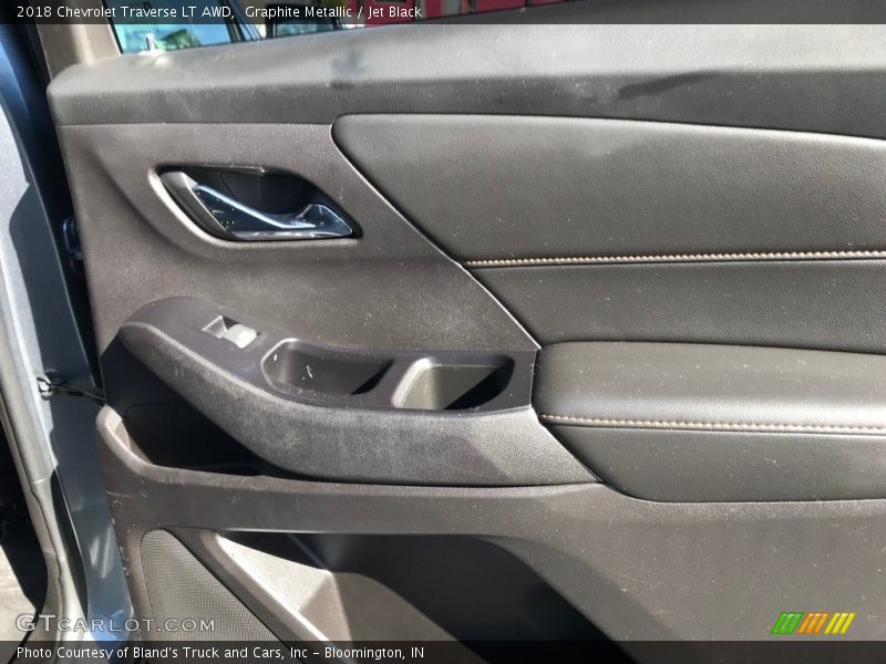 Graphite Metallic / Jet Black 2018 Chevrolet Traverse LT AWD