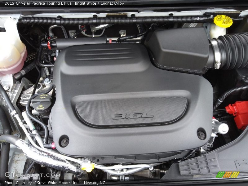 Bright White / Cognac/Alloy 2019 Chrysler Pacifica Touring L Plus