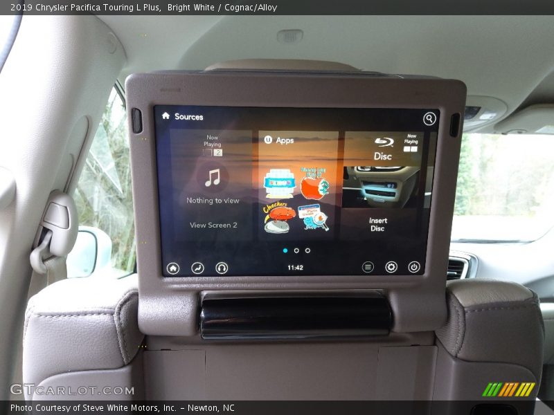 Bright White / Cognac/Alloy 2019 Chrysler Pacifica Touring L Plus