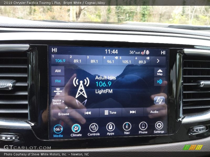 Bright White / Cognac/Alloy 2019 Chrysler Pacifica Touring L Plus