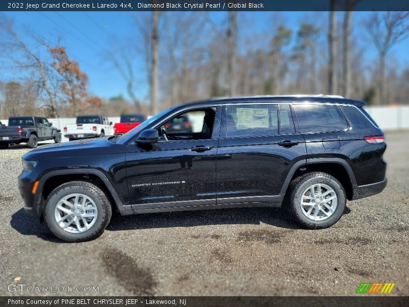 Diamond Black Crystal Pearl / Global Black 2022 Jeep Grand Cherokee L Laredo 4x4