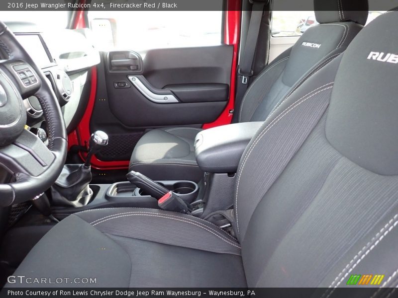 Firecracker Red / Black 2016 Jeep Wrangler Rubicon 4x4