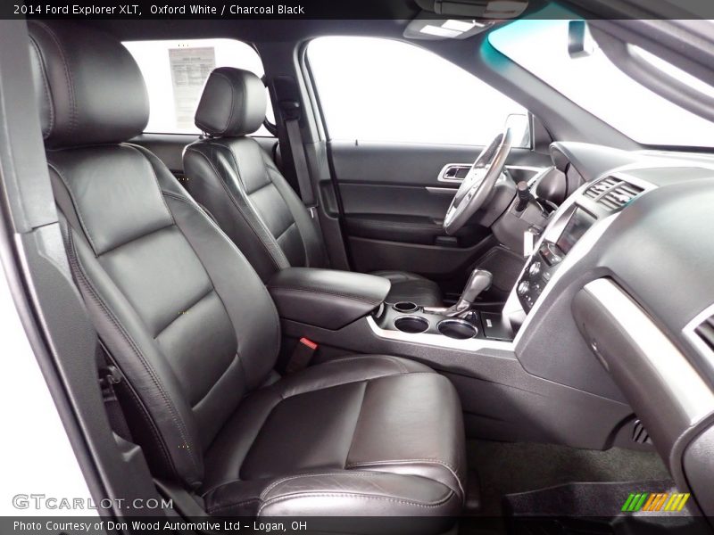 Oxford White / Charcoal Black 2014 Ford Explorer XLT