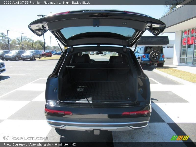  2020 Q7 55 Premium Plus quattro Trunk