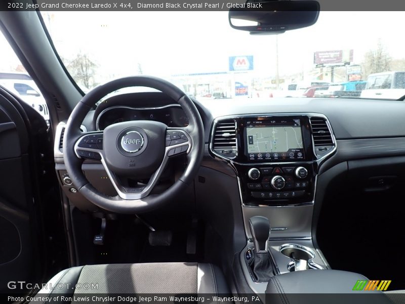 Diamond Black Crystal Pearl / Global Black 2022 Jeep Grand Cherokee Laredo X 4x4