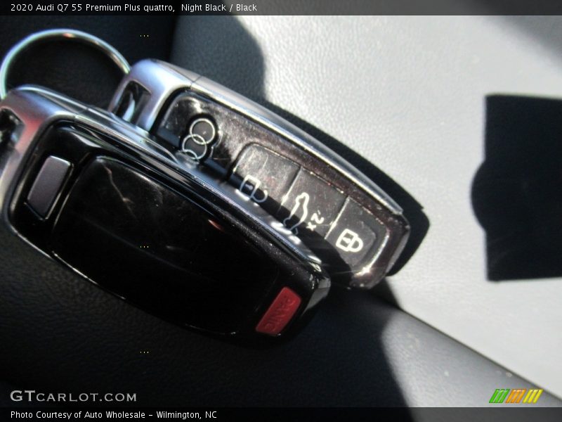 Night Black / Black 2020 Audi Q7 55 Premium Plus quattro
