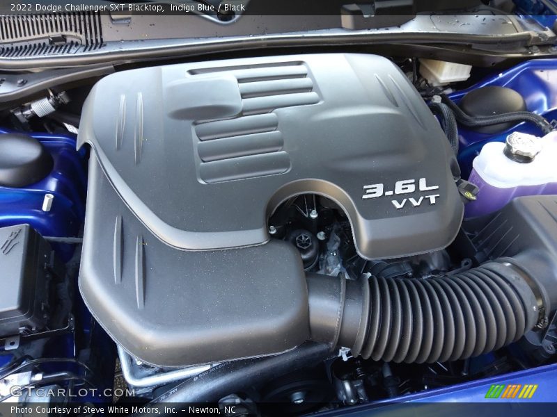 Indigo Blue / Black 2022 Dodge Challenger SXT Blacktop
