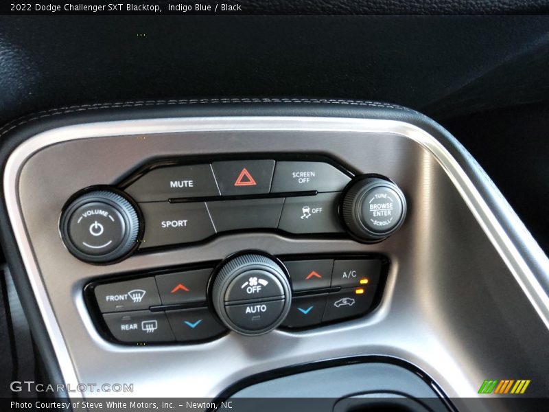 Indigo Blue / Black 2022 Dodge Challenger SXT Blacktop