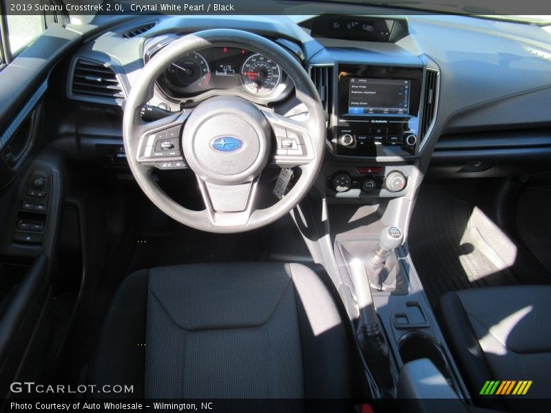 Crystal White Pearl / Black 2019 Subaru Crosstrek 2.0i