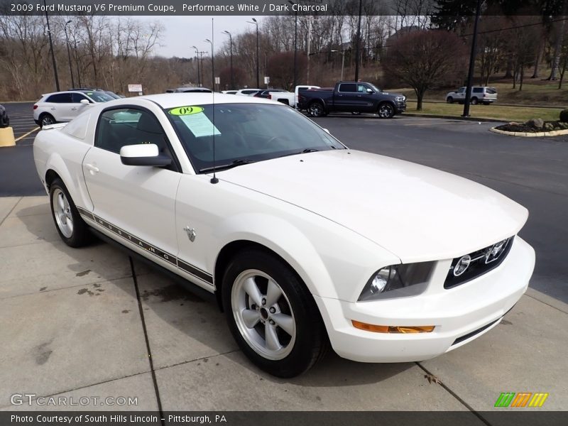 Front 3/4 View of 2009 Mustang V6 Premium Coupe