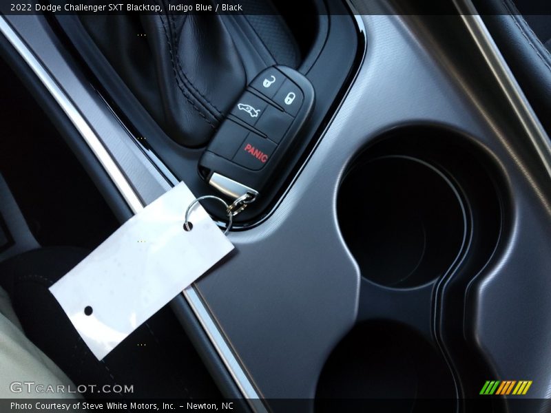 Indigo Blue / Black 2022 Dodge Challenger SXT Blacktop