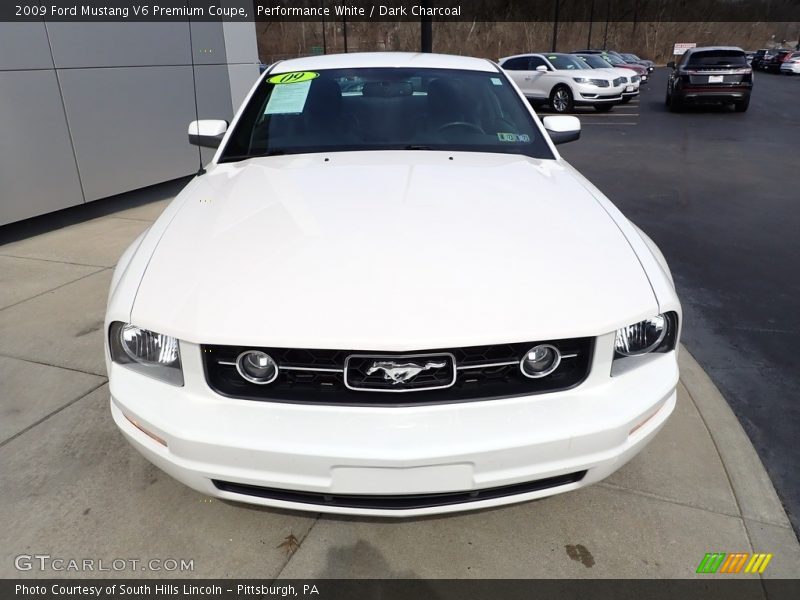 Performance White / Dark Charcoal 2009 Ford Mustang V6 Premium Coupe