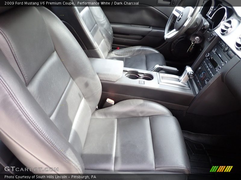 Performance White / Dark Charcoal 2009 Ford Mustang V6 Premium Coupe