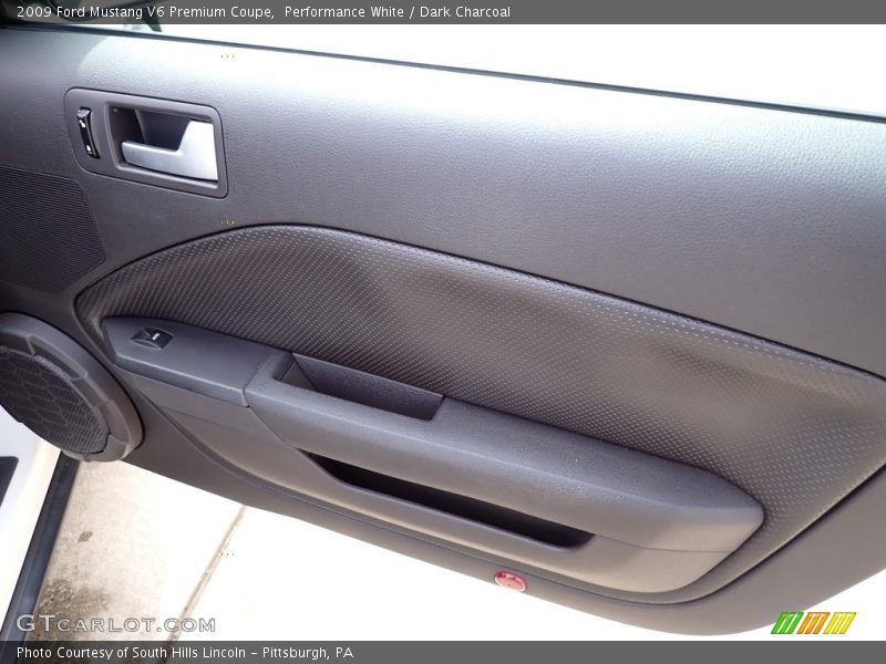 Performance White / Dark Charcoal 2009 Ford Mustang V6 Premium Coupe