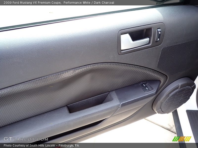 Performance White / Dark Charcoal 2009 Ford Mustang V6 Premium Coupe