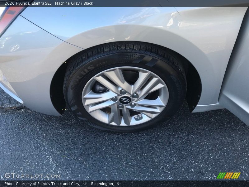Machine Gray / Black 2020 Hyundai Elantra SEL