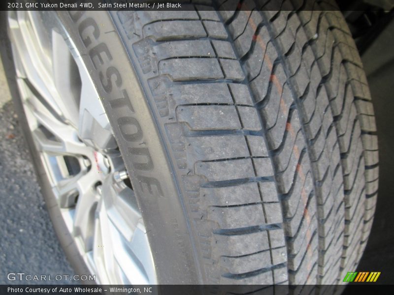 Satin Steel Metallic / Jet Black 2021 GMC Yukon Denali 4WD