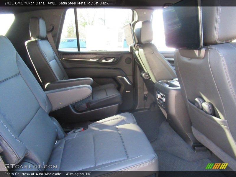Satin Steel Metallic / Jet Black 2021 GMC Yukon Denali 4WD