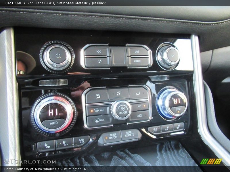 Satin Steel Metallic / Jet Black 2021 GMC Yukon Denali 4WD