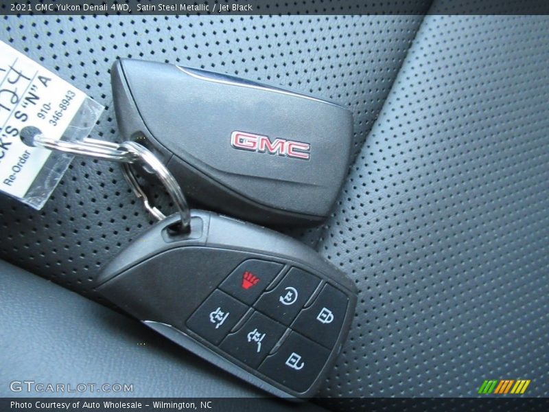 Satin Steel Metallic / Jet Black 2021 GMC Yukon Denali 4WD
