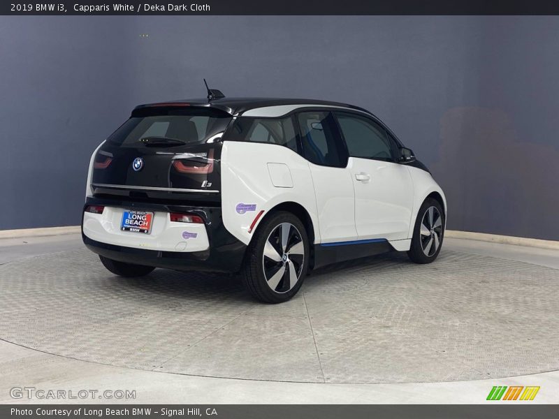 Capparis White / Deka Dark Cloth 2019 BMW i3