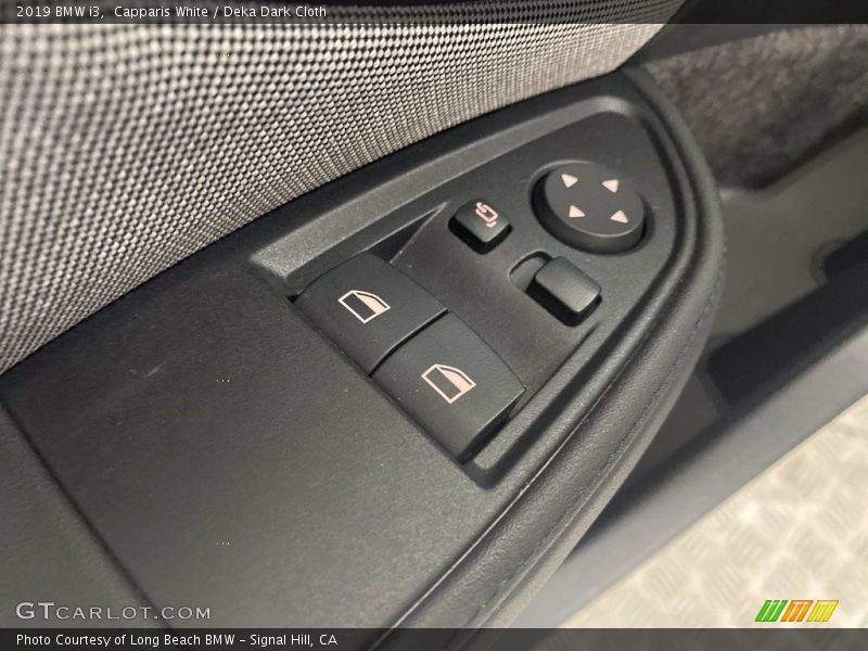 Capparis White / Deka Dark Cloth 2019 BMW i3