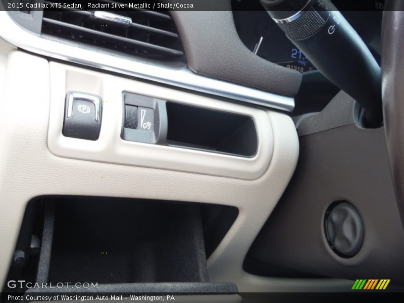 Radiant Silver Metallic / Shale/Cocoa 2015 Cadillac XTS Sedan