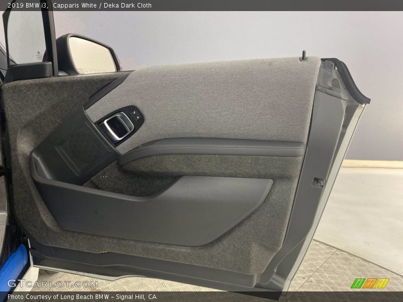 Capparis White / Deka Dark Cloth 2019 BMW i3