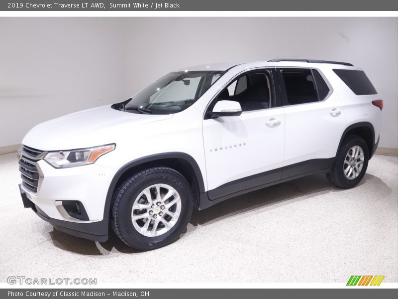Summit White / Jet Black 2019 Chevrolet Traverse LT AWD