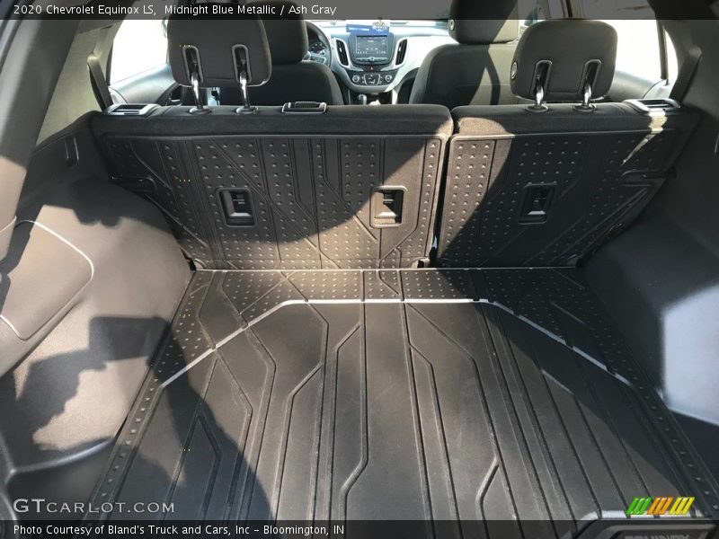 Midnight Blue Metallic / Ash Gray 2020 Chevrolet Equinox LS
