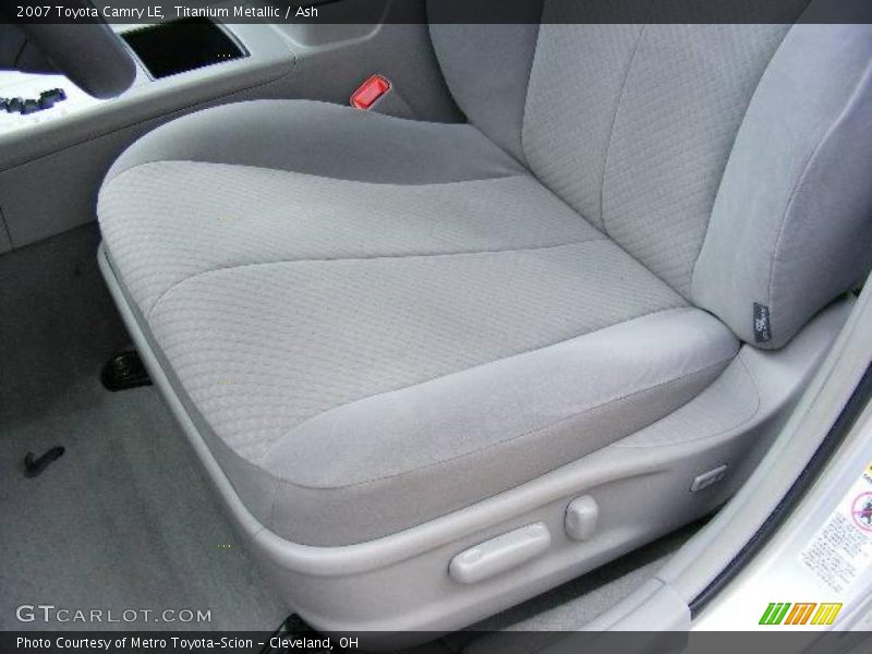 Titanium Metallic / Ash 2007 Toyota Camry LE