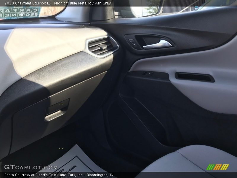 Midnight Blue Metallic / Ash Gray 2020 Chevrolet Equinox LS