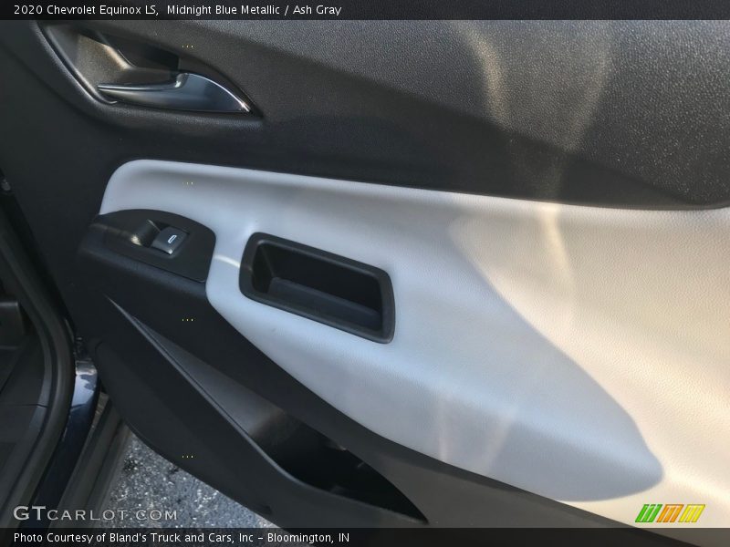 Midnight Blue Metallic / Ash Gray 2020 Chevrolet Equinox LS