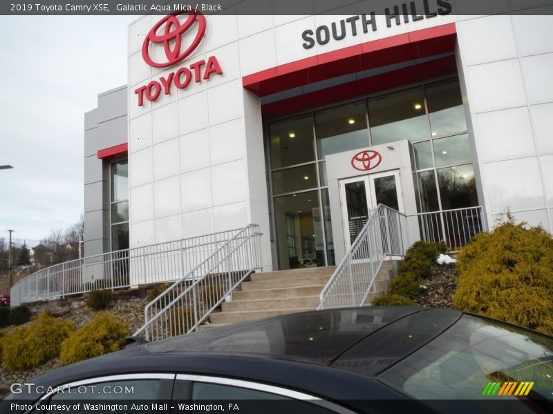 Galactic Aqua Mica / Black 2019 Toyota Camry XSE