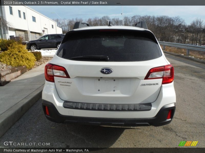 Crystal White Pearl / Slate Black 2019 Subaru Outback 2.5i Premium