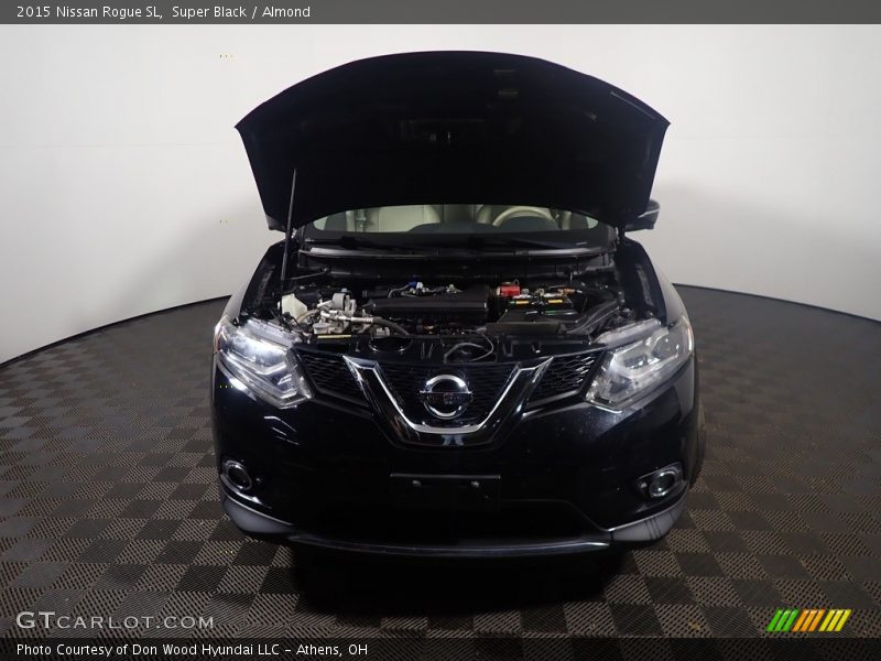 Super Black / Almond 2015 Nissan Rogue SL