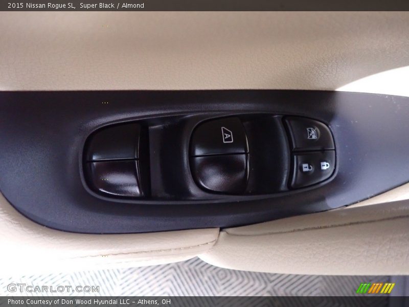 Super Black / Almond 2015 Nissan Rogue SL
