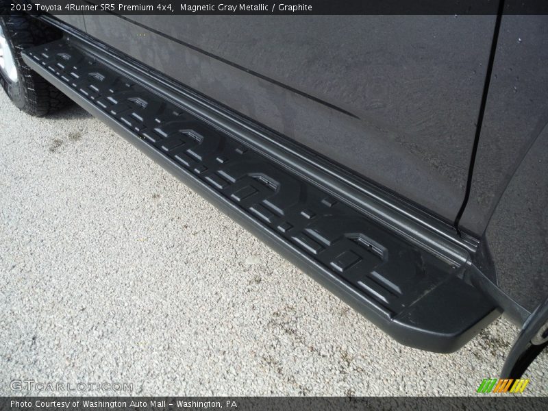 Magnetic Gray Metallic / Graphite 2019 Toyota 4Runner SR5 Premium 4x4