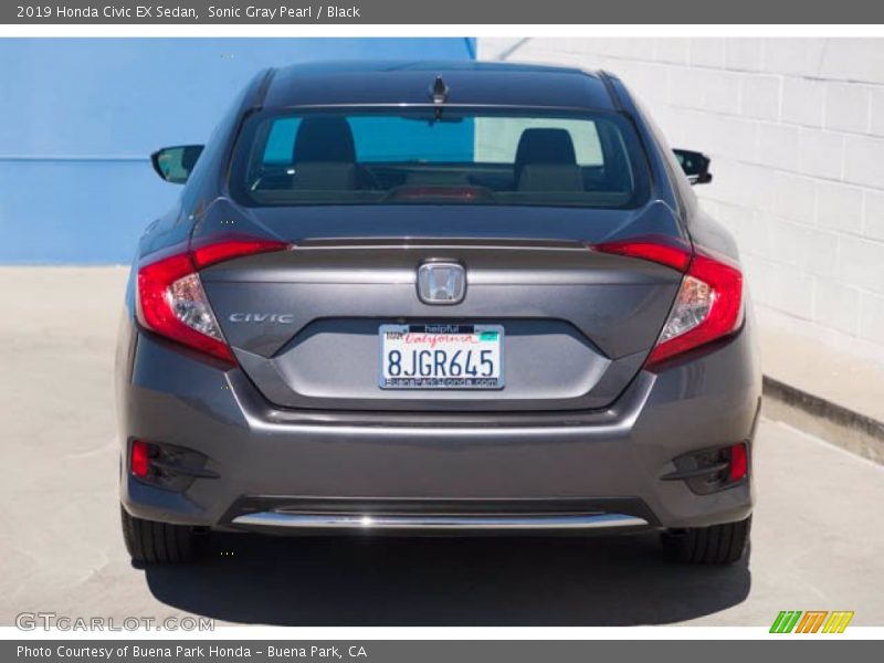 Sonic Gray Pearl / Black 2019 Honda Civic EX Sedan