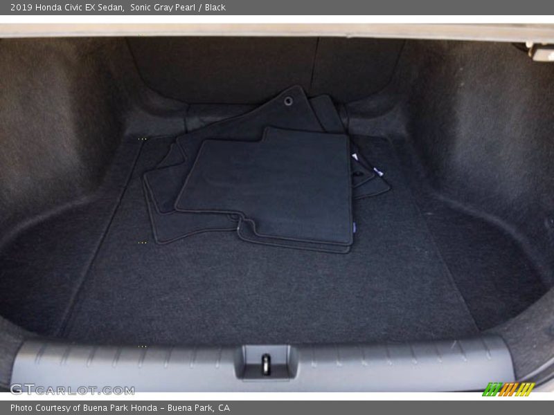 Sonic Gray Pearl / Black 2019 Honda Civic EX Sedan