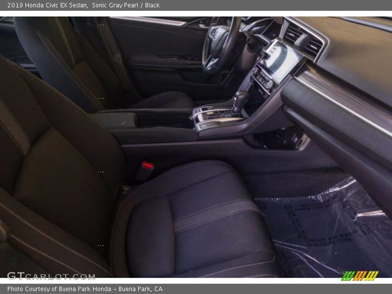 Sonic Gray Pearl / Black 2019 Honda Civic EX Sedan