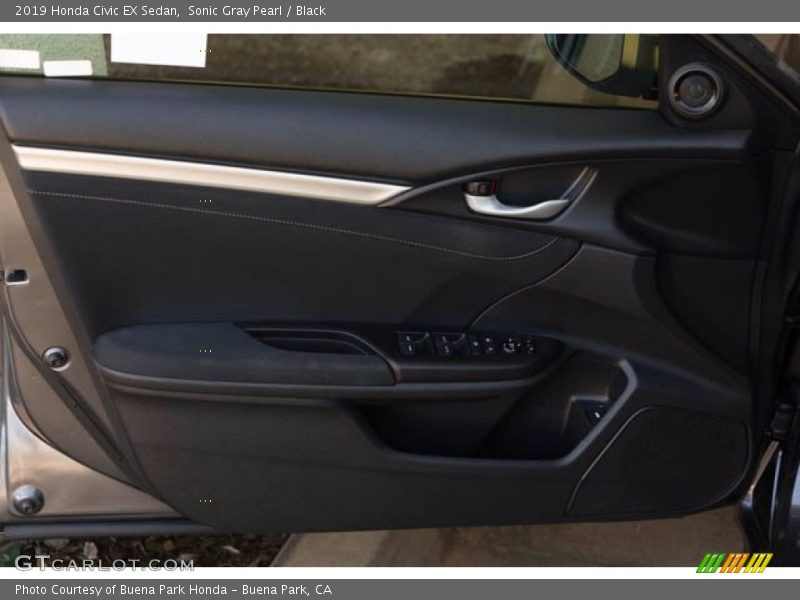 Sonic Gray Pearl / Black 2019 Honda Civic EX Sedan