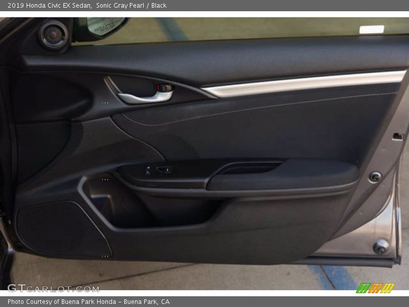 Sonic Gray Pearl / Black 2019 Honda Civic EX Sedan