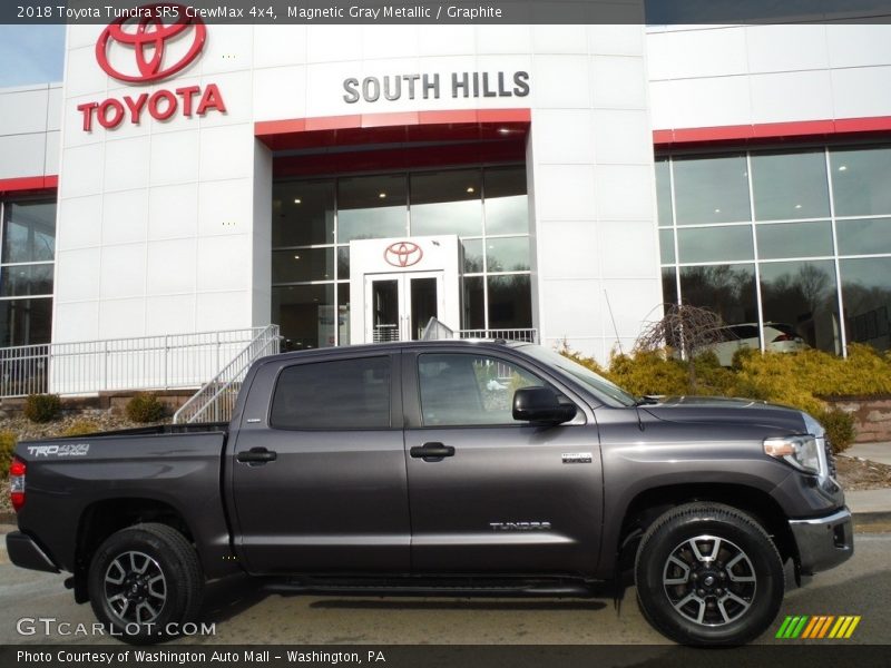 Magnetic Gray Metallic / Graphite 2018 Toyota Tundra SR5 CrewMax 4x4