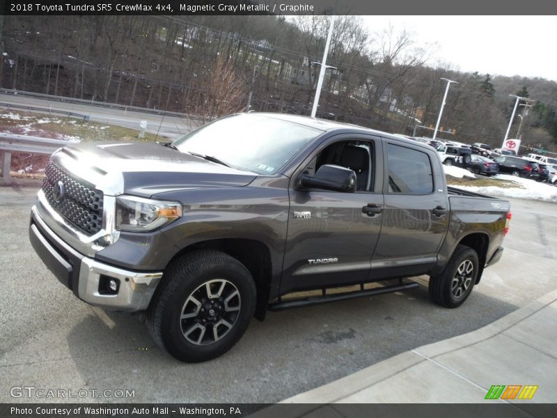 Magnetic Gray Metallic / Graphite 2018 Toyota Tundra SR5 CrewMax 4x4