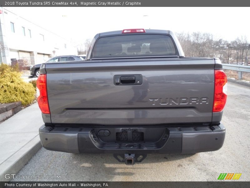 Magnetic Gray Metallic / Graphite 2018 Toyota Tundra SR5 CrewMax 4x4