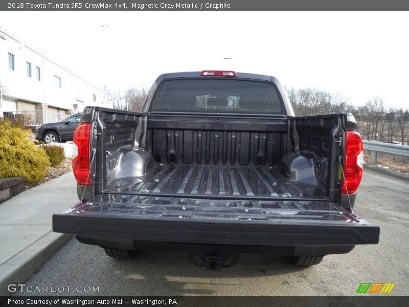 Magnetic Gray Metallic / Graphite 2018 Toyota Tundra SR5 CrewMax 4x4