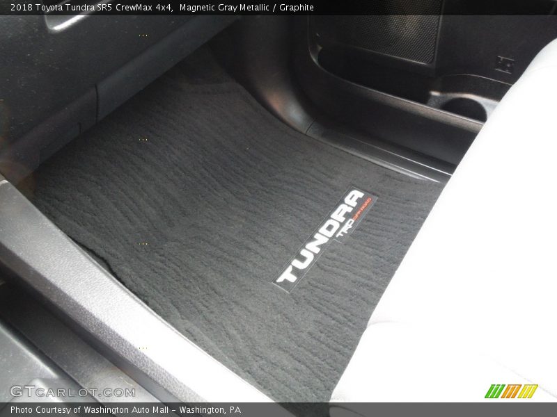 Magnetic Gray Metallic / Graphite 2018 Toyota Tundra SR5 CrewMax 4x4