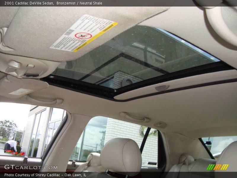 Bronzemist / Neutral Shale 2001 Cadillac DeVille Sedan